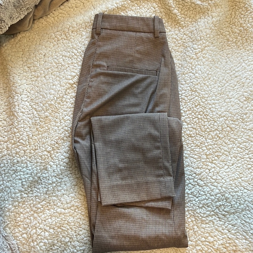 H&M dress pants Size 2 brand new!